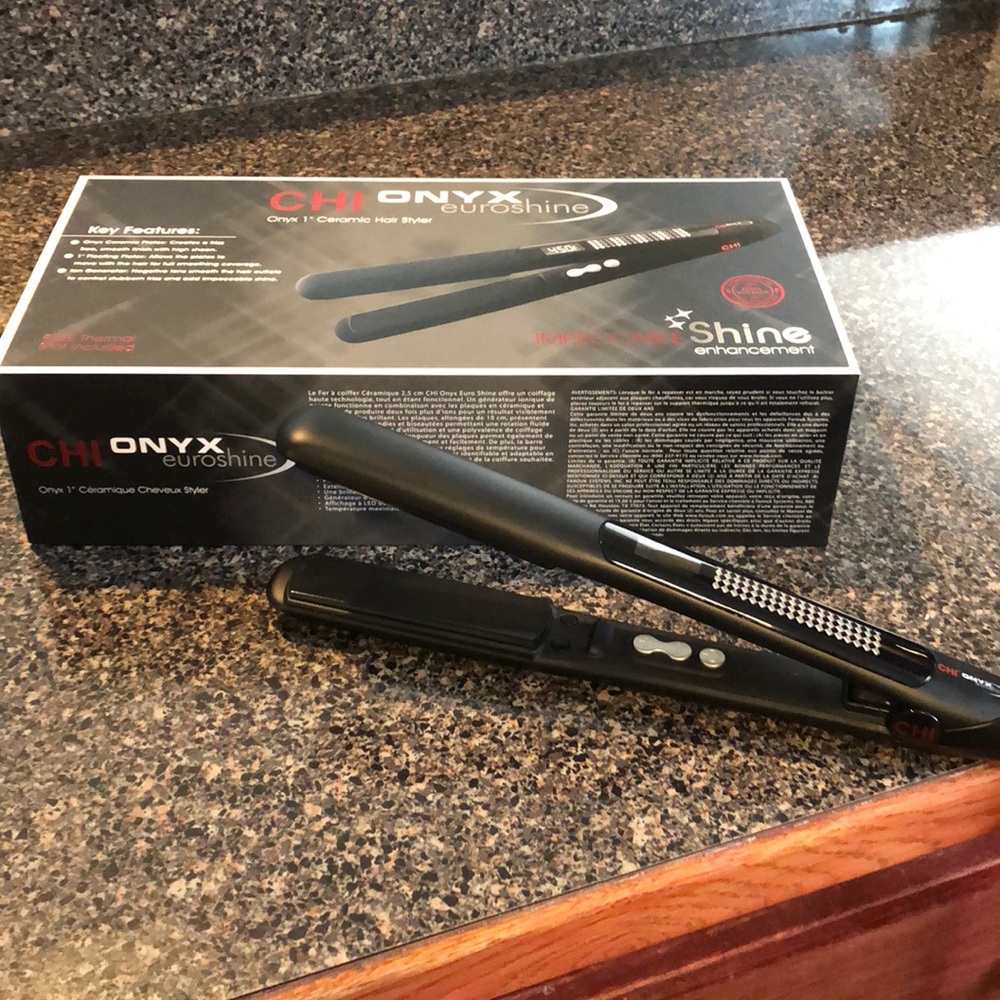 Chi onyx euroshine 1” hair straightener
